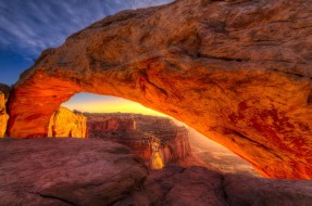 캐니언랜즈 국립공원 메사 아치(Mesa Arch)